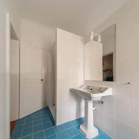 Guestready - Bright And Cosy Single In Central 리스본